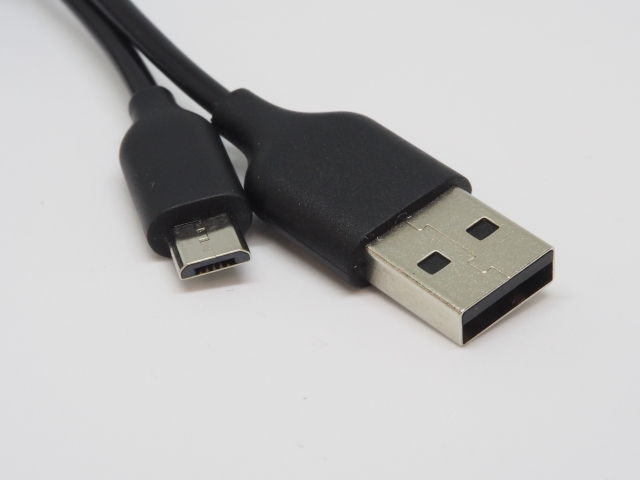 USB
